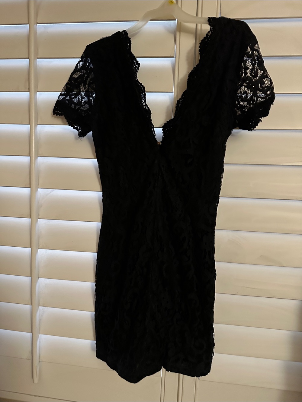 Tobi Black Lace V-Neck Short Sleeve Mini Dress
